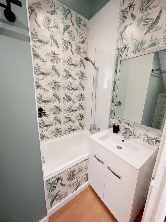Appartement T2 Quartier Calme / Parking Gratuit Saint-Julien-les-Villas Екстериор снимка